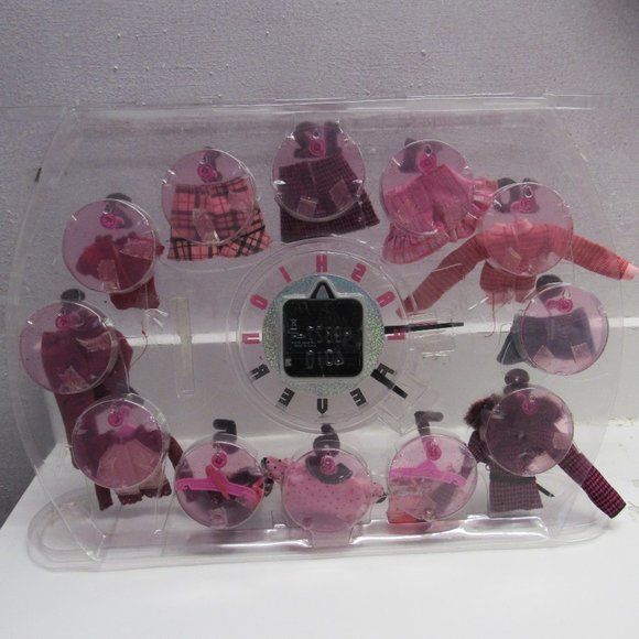 Barbie Fashion Fever Clock - Picture 6 of 16